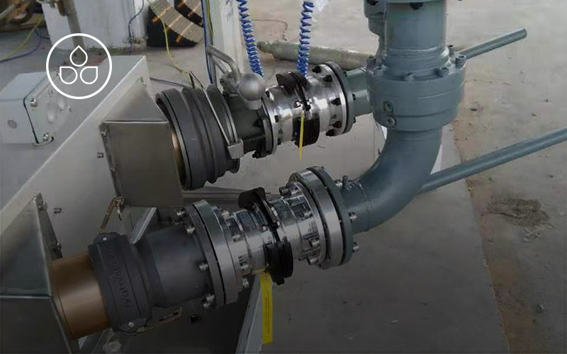 Bottom-hose-loading-arm